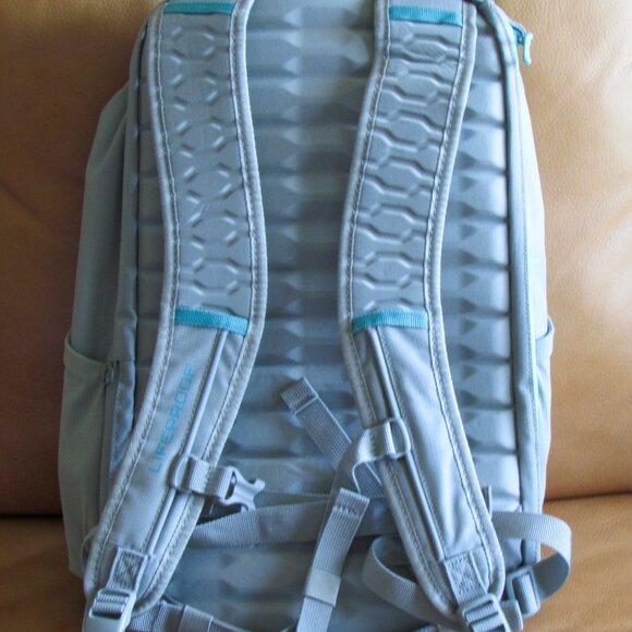 NWT LifeProof Squamish 20 Liter Outdoor Backpack for Travel and Hiking main image 7